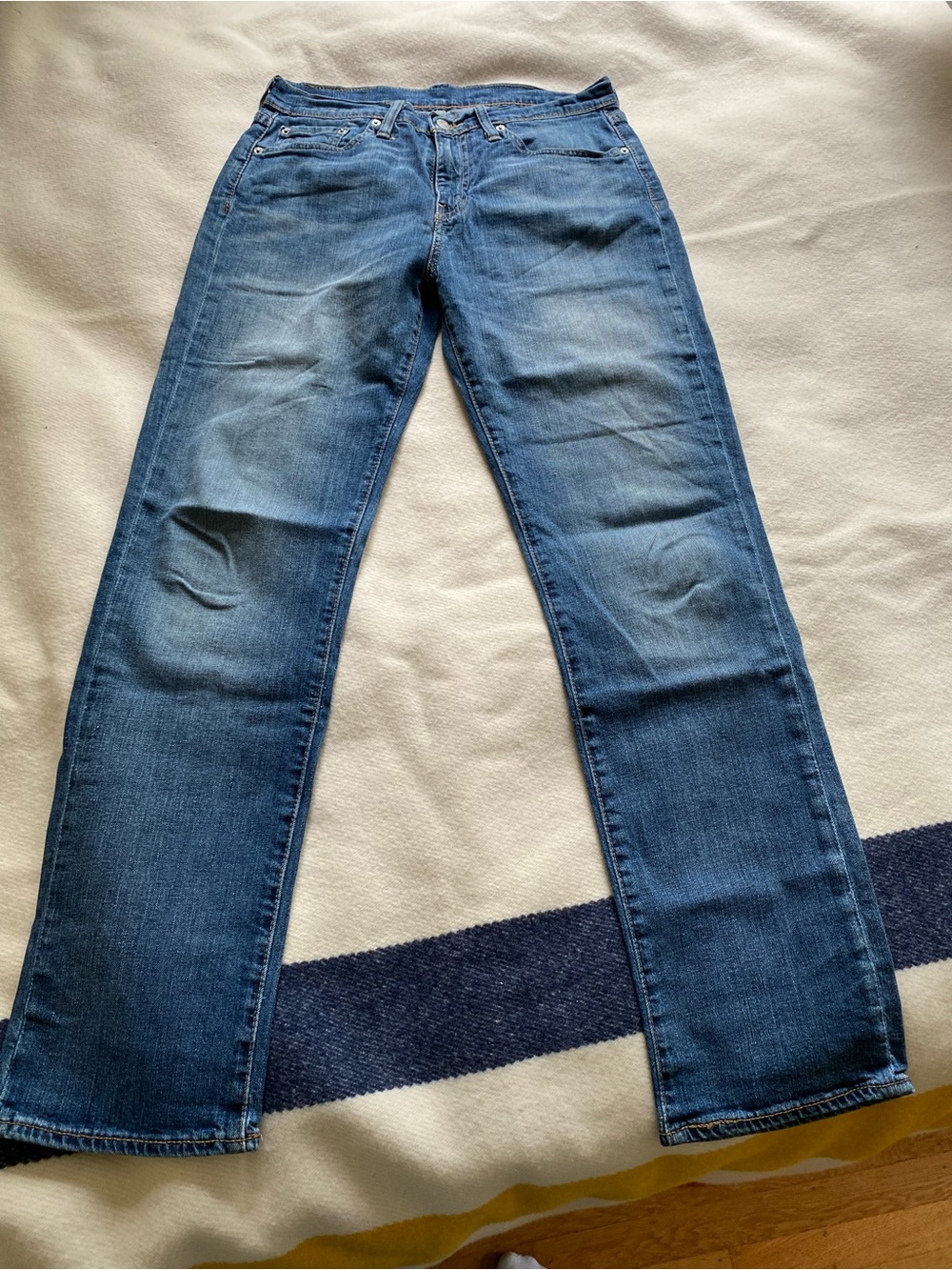 Levi’s 514 Straight Fit Jeans Men’s 31x32 Medium Wash Denim